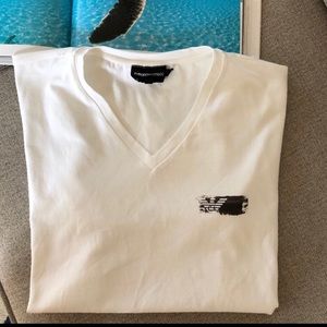 WHITE EMPORIO ARMANI V-NECK T-SHIRT. XL